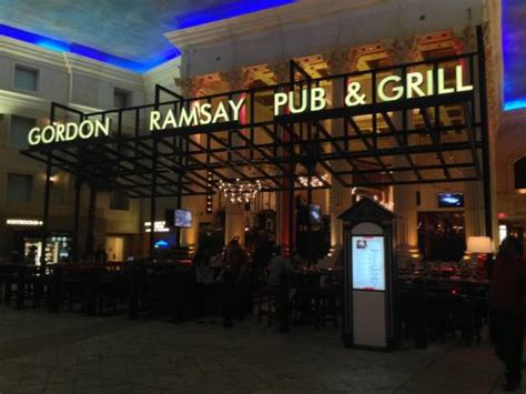 Gordon Ramsay Pub & Grill Restaurant .